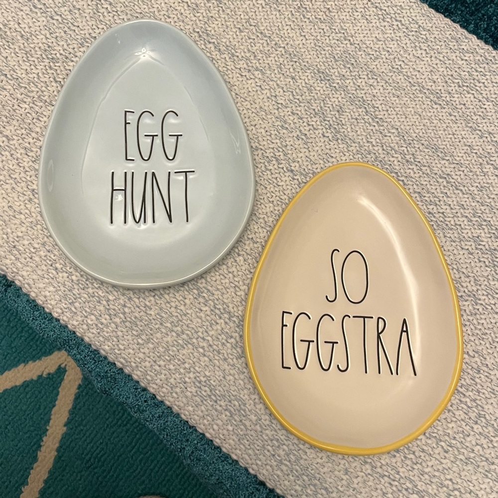 Rae Dunn Egg shaped Plates Set 🐰NWT